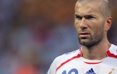 pg模拟器在线试玩：传奇门将舒梅切尔欣慰见证，拉门斯从质疑声到掌声的蜕变之旅