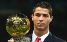 pg模拟器官网|张继科盛赞樊振东，拧拉搓技术足矣奠定胜局，实力诠释乒乓新高度