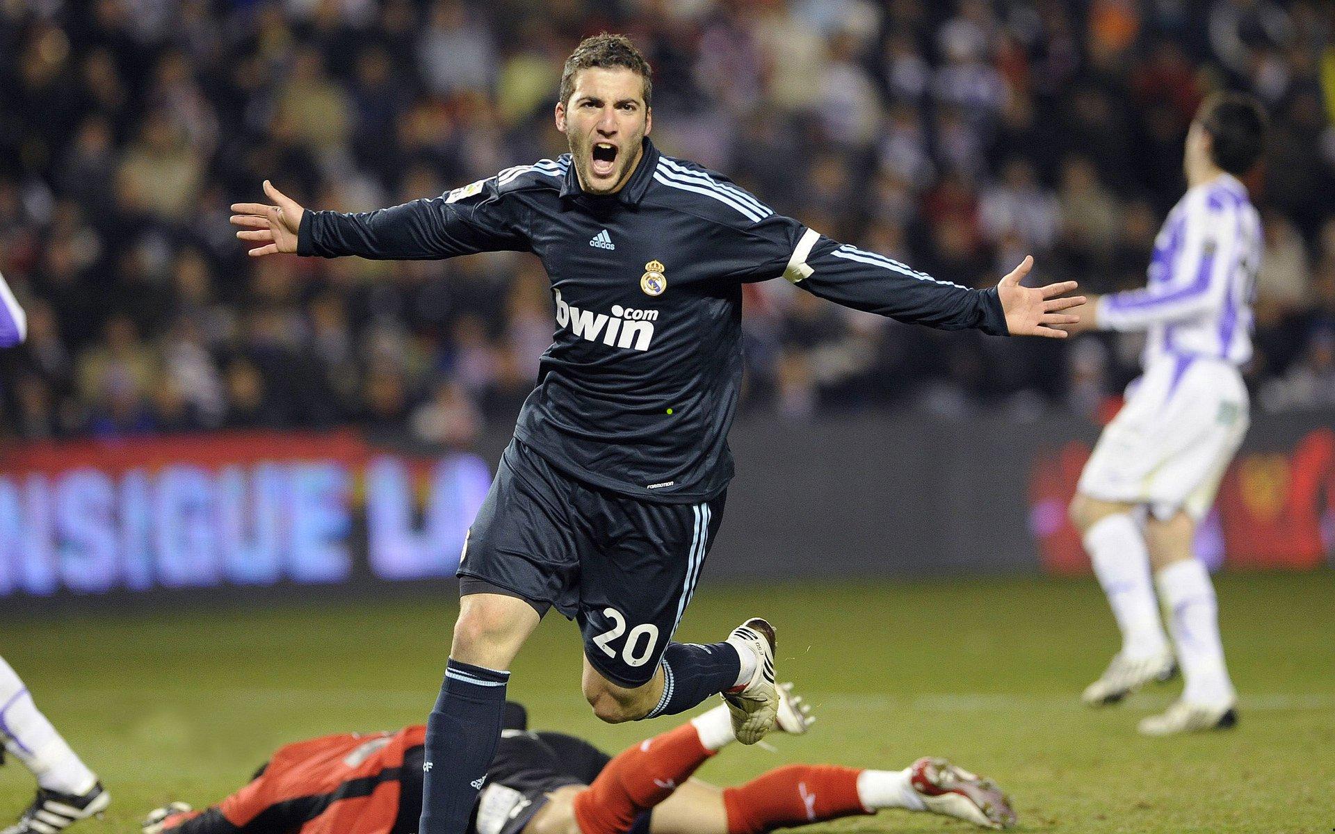 首尔意外败北国安头名稳固，淘汰赛京沪对决悬念丛生