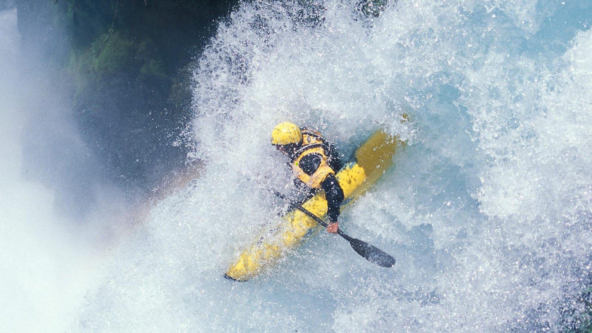 商业巨鳄李嘉诚瞄准电竞浪潮，传5000万港元注资雷蛇重塑行业格局